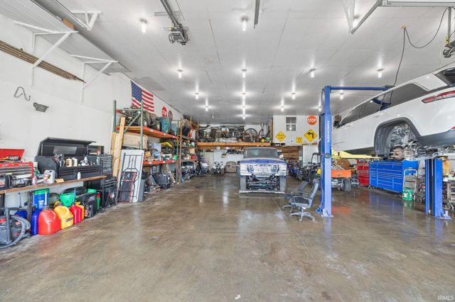 676 E 700 S, Lafayette, IN 47909