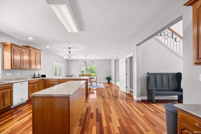 676 E 700 S, Lafayette, IN 47909