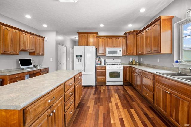 676 E 700 S, Lafayette, IN 47909