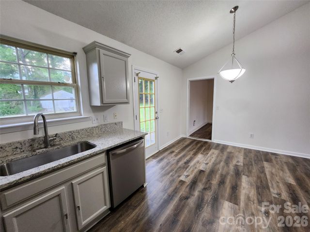 3641 Atlas Drive, Charlotte, NC 28269