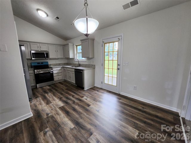 3641 Atlas Drive, Charlotte, NC 28269