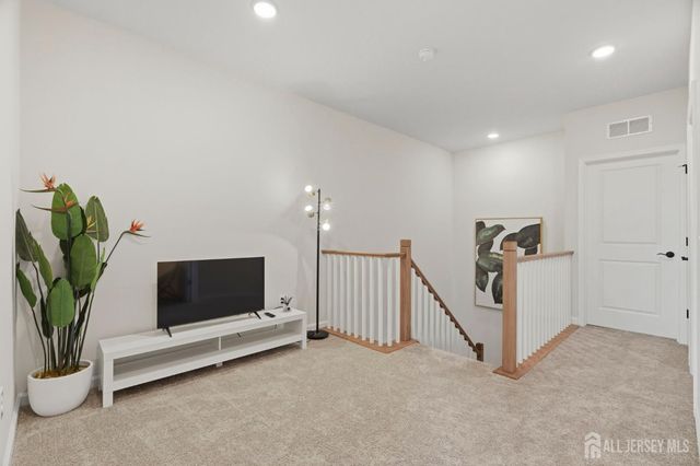 119 Sadie Circle, New Brunswick, NJ 08901