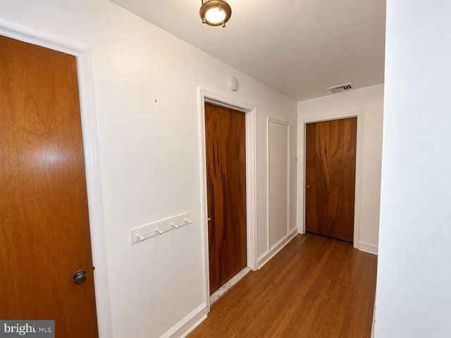 6797 LAWNTON ST, Philadelphia, PA 19128