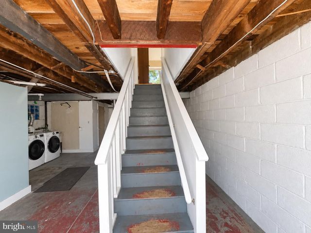 6797 LAWNTON ST, Philadelphia, PA 19128