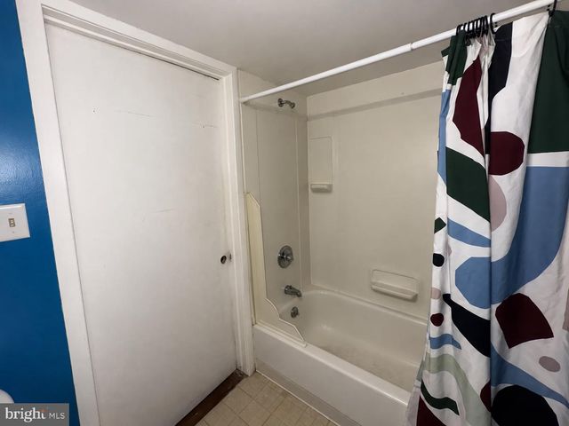 6797 LAWNTON ST, Philadelphia, PA 19128