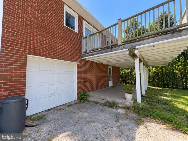 6797 LAWNTON ST, Philadelphia, PA 19128