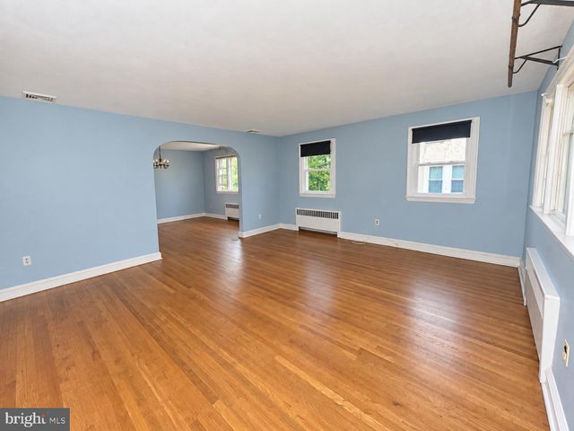 6797 LAWNTON ST, Philadelphia, PA 19128