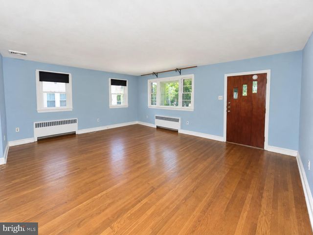 6797 LAWNTON ST, Philadelphia, PA 19128