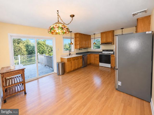 6797 LAWNTON ST, Philadelphia, PA 19128