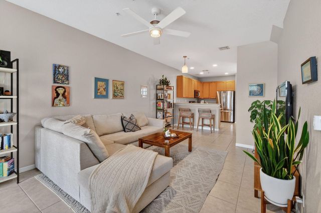 355 E Thatch Palm Circle 103, Jupiter, FL 33458