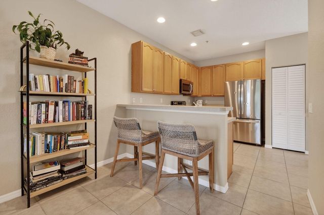 355 E Thatch Palm Circle 103, Jupiter, FL 33458