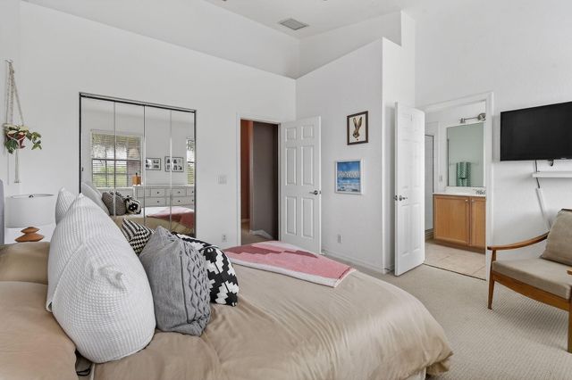 355 E Thatch Palm Circle 103, Jupiter, FL 33458