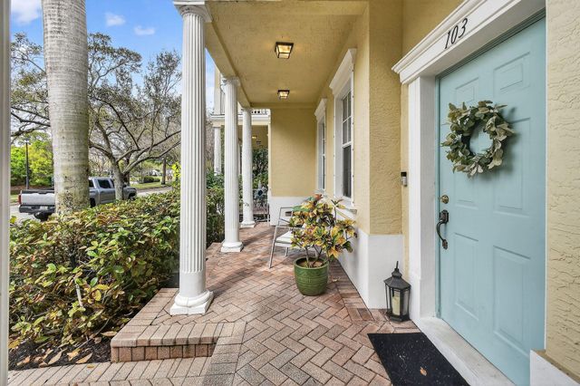 355 E Thatch Palm Circle 103, Jupiter, FL 33458