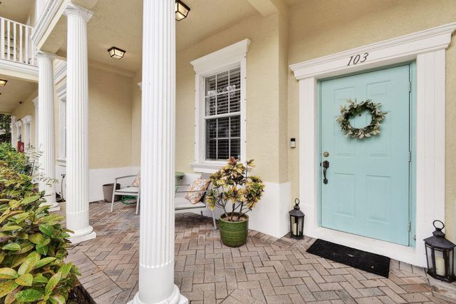 355 E Thatch Palm Circle 103, Jupiter, FL 33458