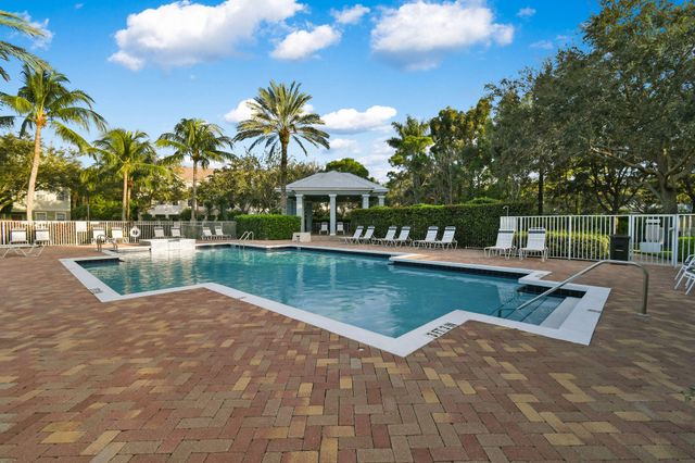 355 E Thatch Palm Circle 103, Jupiter, FL 33458