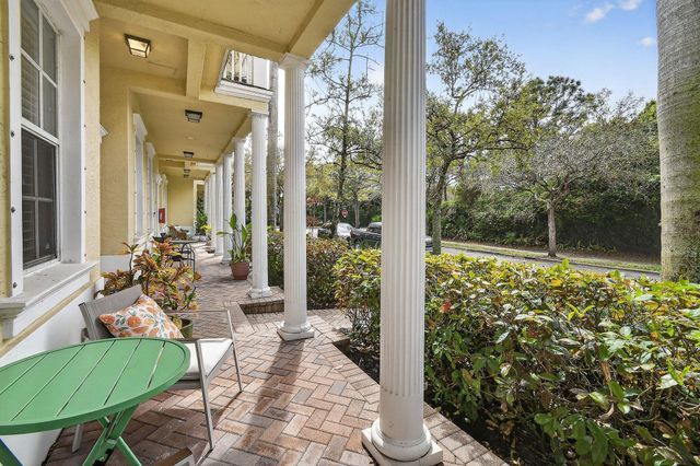 355 E Thatch Palm Circle 103, Jupiter, FL 33458