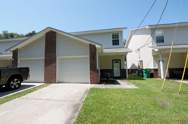 1417 Beaver Run Road 9, Niceville, FL 32578