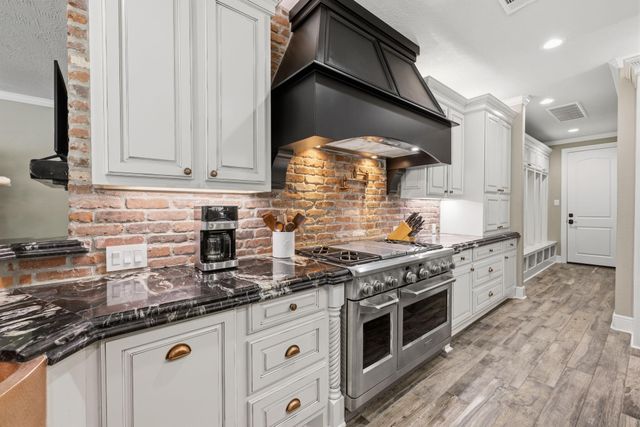1214 Eversham Way, Kingwood, TX 77339