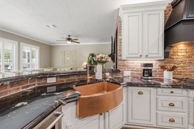 1214 Eversham Way, Kingwood, TX 77339