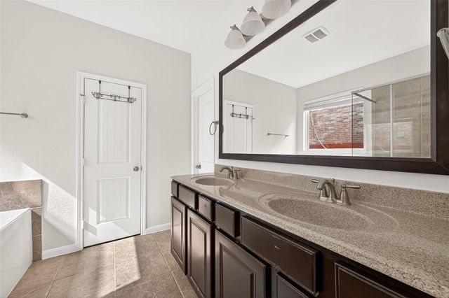 17415 Sandalisle Lane, Richmond, TX 77407