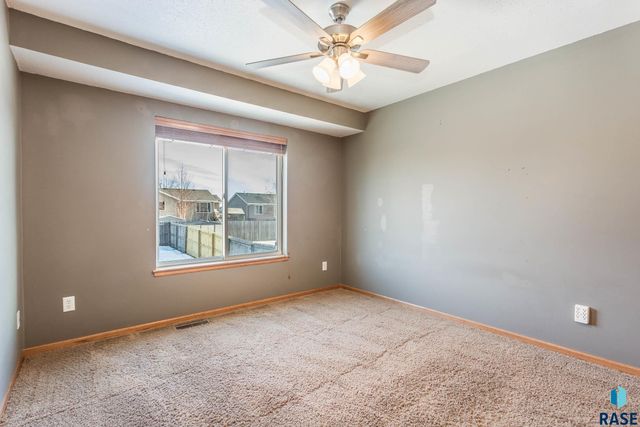 4408 S Galway Ave Avenue, Sioux Falls, SD 57106