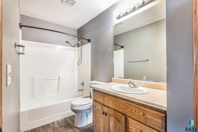 4408 S Galway Ave Avenue, Sioux Falls, SD 57106