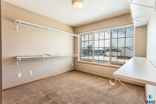 4408 S Galway Ave Avenue, Sioux Falls, SD 57106