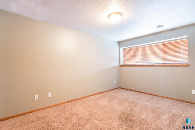 4408 S Galway Ave Avenue, Sioux Falls, SD 57106
