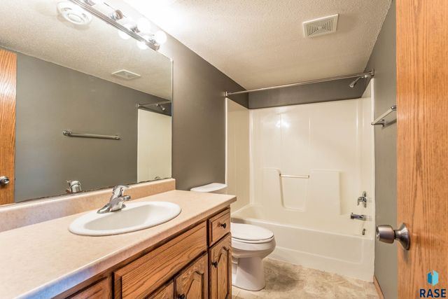 4408 S Galway Ave Avenue, Sioux Falls, SD 57106