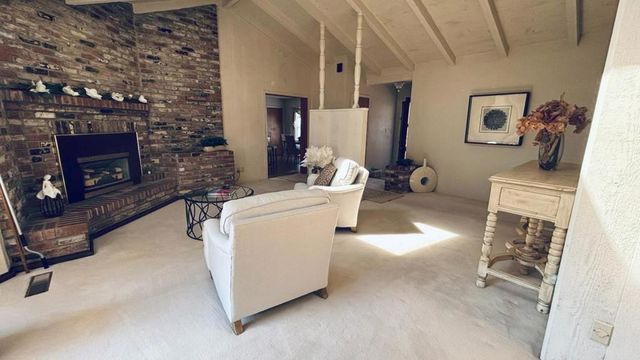11 Ivy Street, Monterey, CA 93940