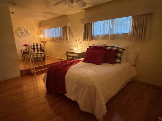 11 Ivy Street, Monterey, CA 93940
