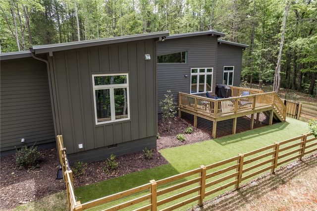 3653 Barnett Shoals Road, Athens, GA 30601