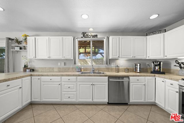 40335 Reata Road, Palmdale, CA 93550