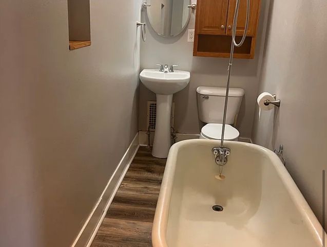 402 W Ashland Avenue, Indianola, IA 50125