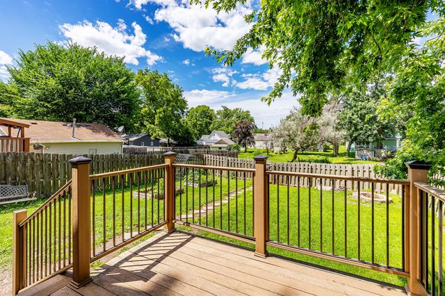 402 W Ashland Avenue, Indianola, IA 50125
