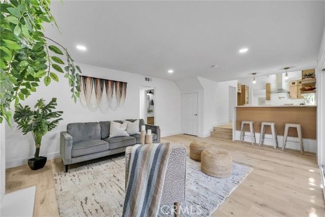 3126 S Rita Way, Santa Ana, CA 92704