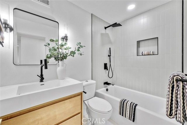 3126 S Rita Way, Santa Ana, CA 92704