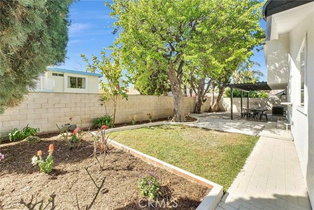 3126 S Rita Way, Santa Ana, CA 92704