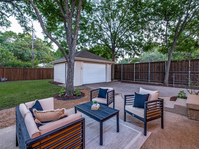 6438 E Lovers Lane, Dallas, TX 75214