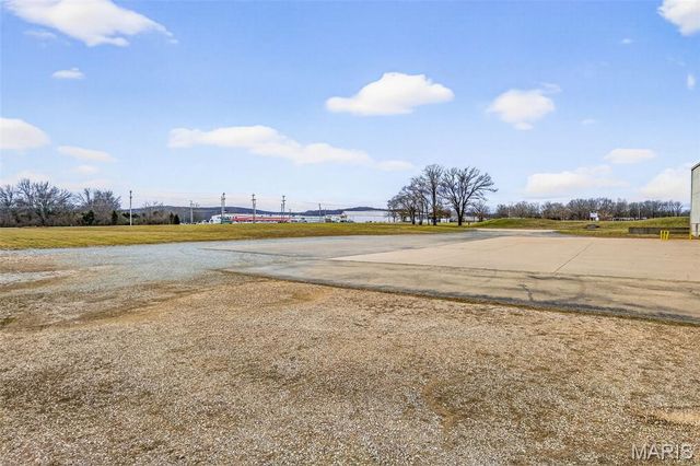 1500 Dismuke Drive, Farmington, MO 63640