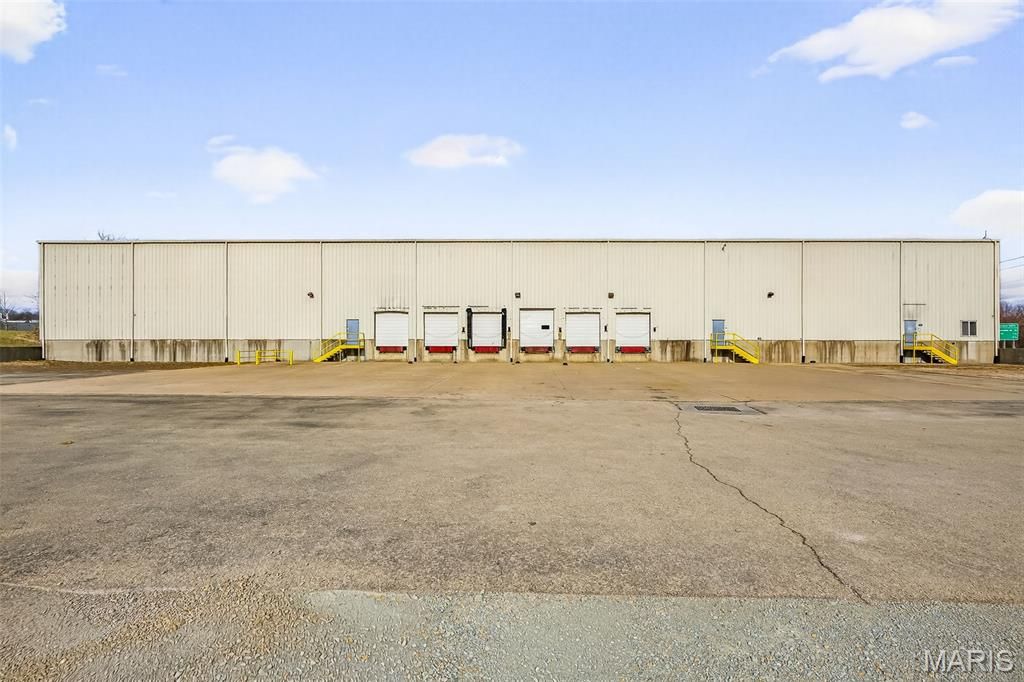 1500 Dismuke Drive, Farmington, MO 63640