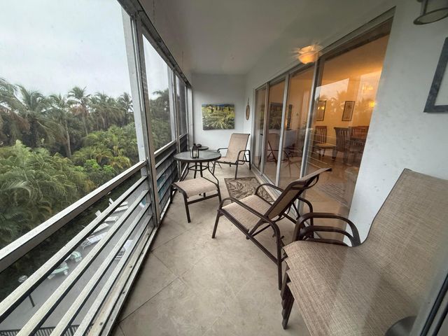 300 NE 14th Avenue 411, Hallandale Beach, FL 33009