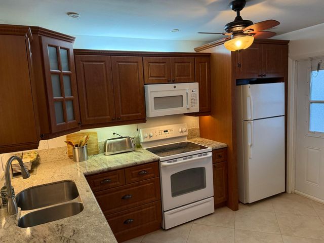 300 NE 14th Avenue 411, Hallandale Beach, FL 33009