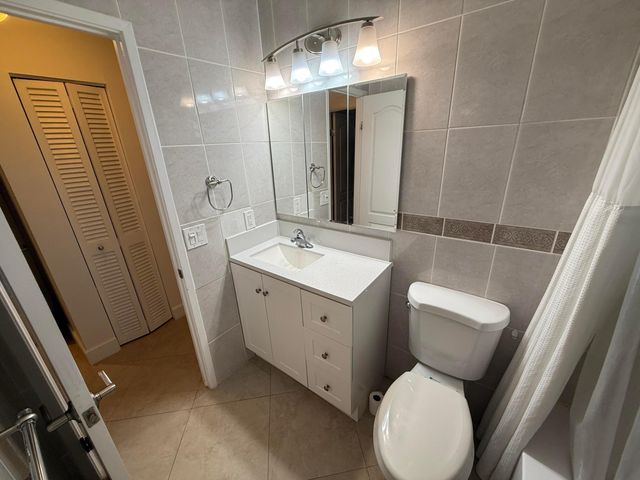 300 NE 14th Avenue 411, Hallandale Beach, FL 33009