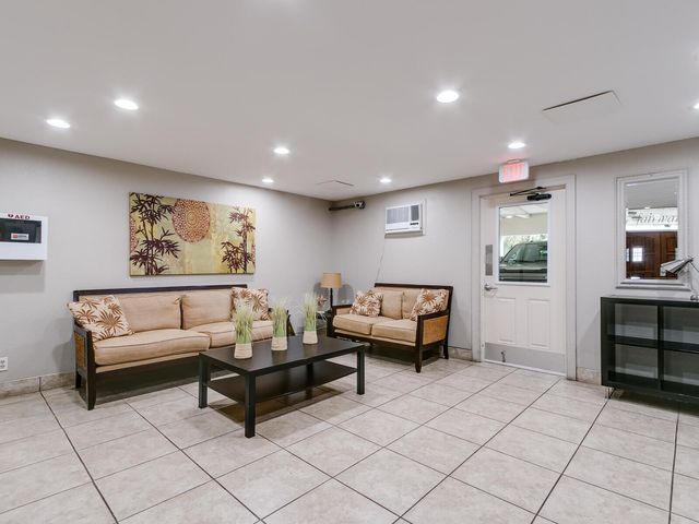 300 NE 14th Avenue 411, Hallandale Beach, FL 33009