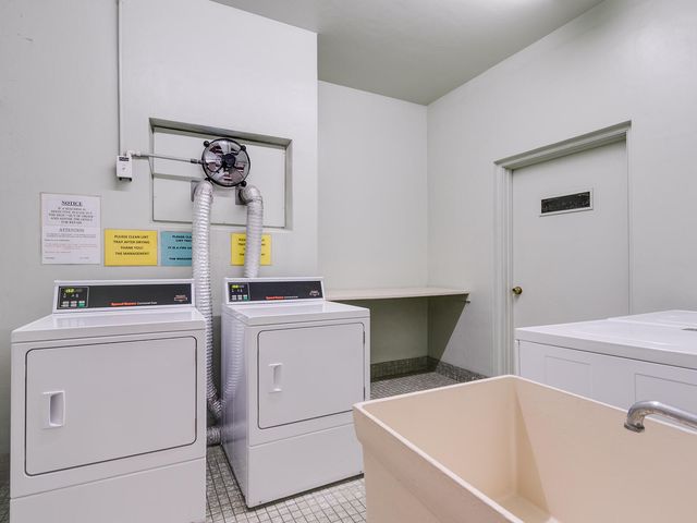 300 NE 14th Avenue 411, Hallandale Beach, FL 33009