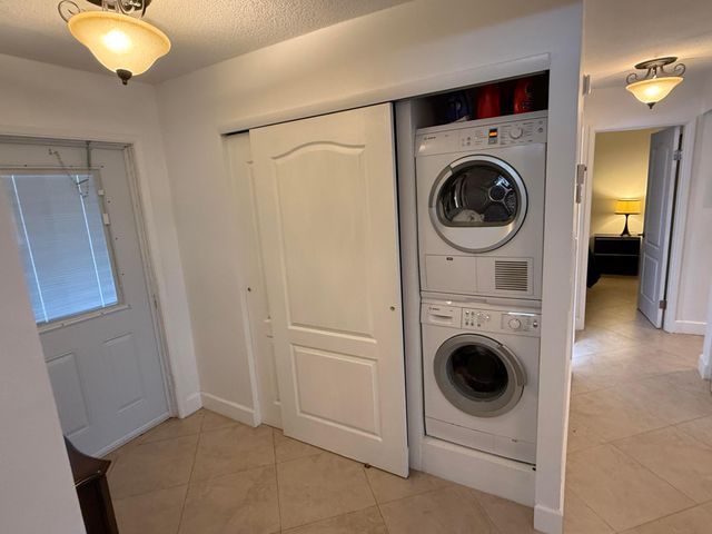 300 NE 14th Avenue 411, Hallandale Beach, FL 33009