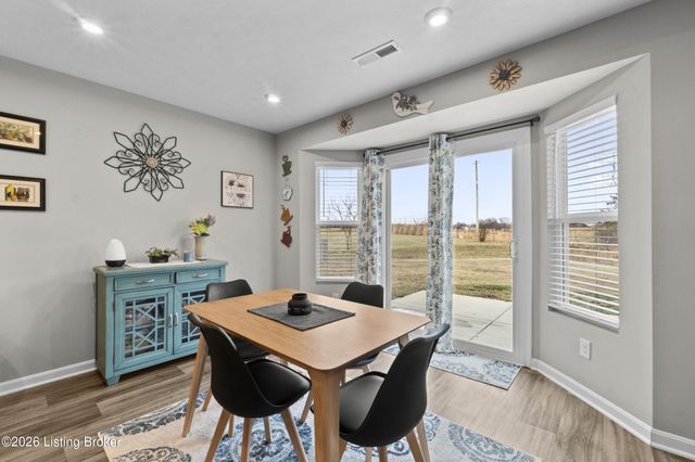 8809 Salute Way, Louisville, KY 40229