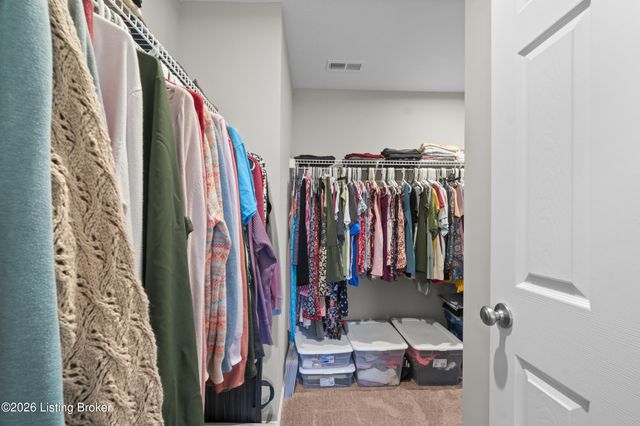 8809 Salute Way, Louisville, KY 40229