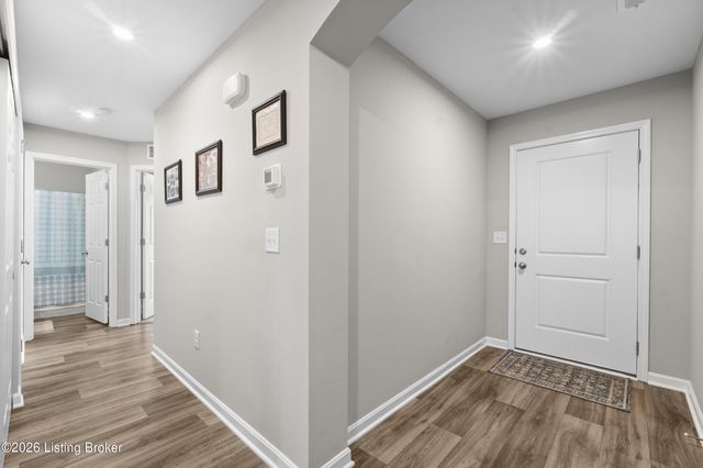 8809 Salute Way, Louisville, KY 40229